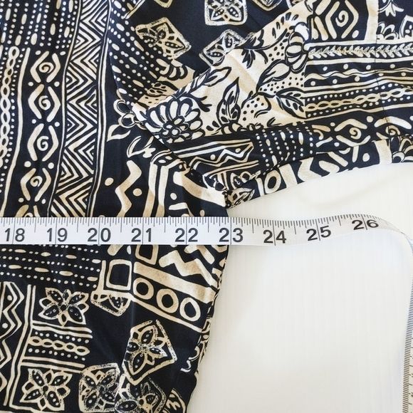 VTG Jordan Women's Aztec Pattern Blouse - Picture 6 of 7